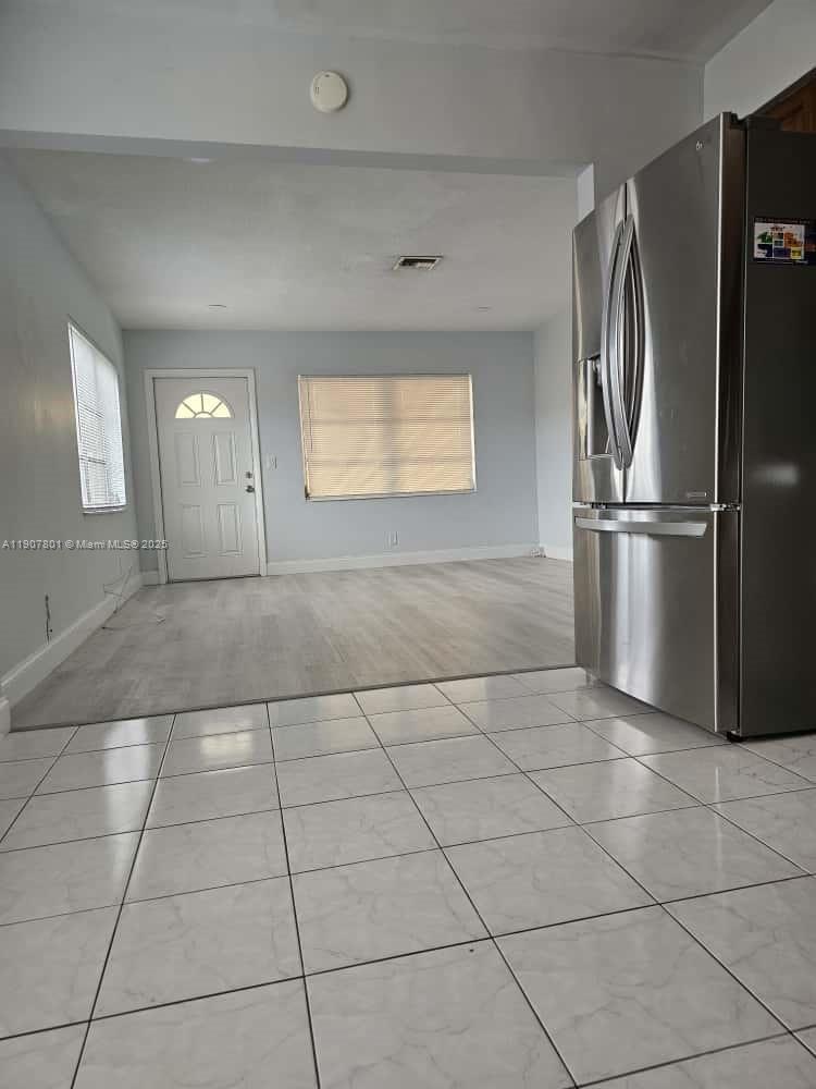 HOLLYWOOD BEACH GARDENS - Residential Lease
