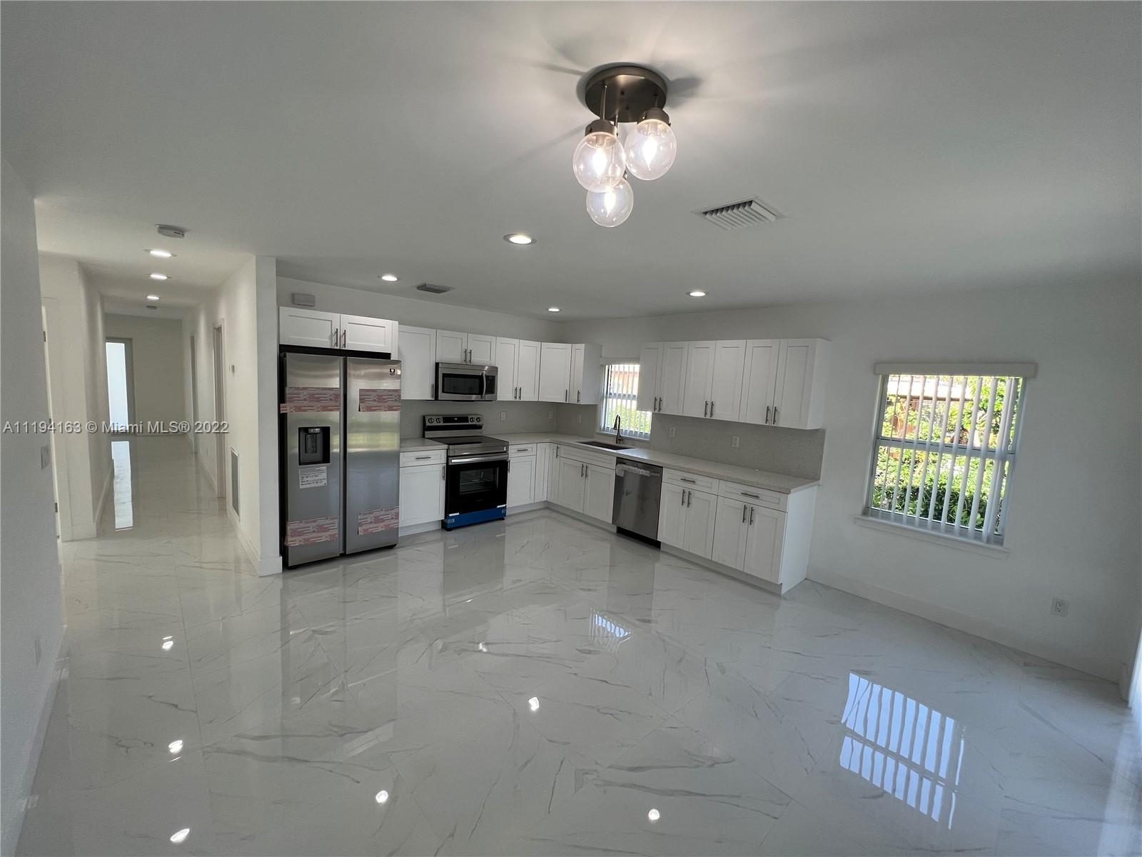 KENWOOD IN PB 3 PGS 44 & - Residential