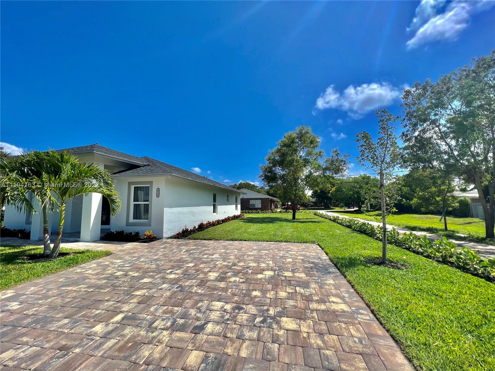 KENWOOD IN PB 3 PGS 44 & - Residential