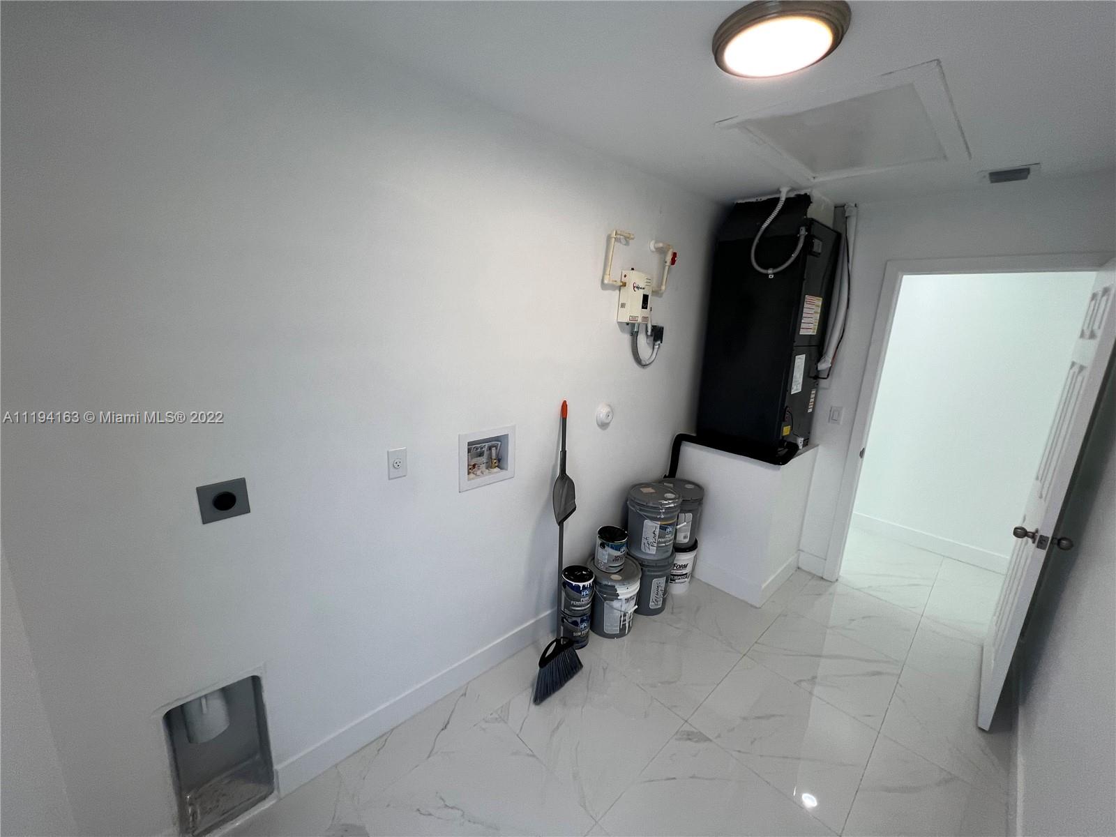 KENWOOD IN PB 3 PGS 44 & - Residential