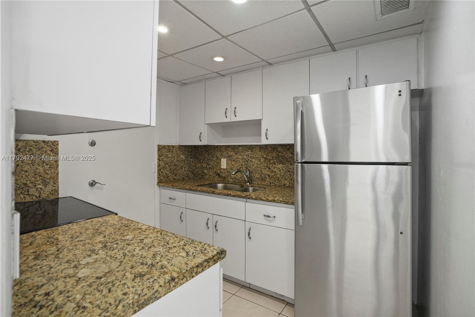 SUNNY ISLES SHORES SEC A - Residential Lease