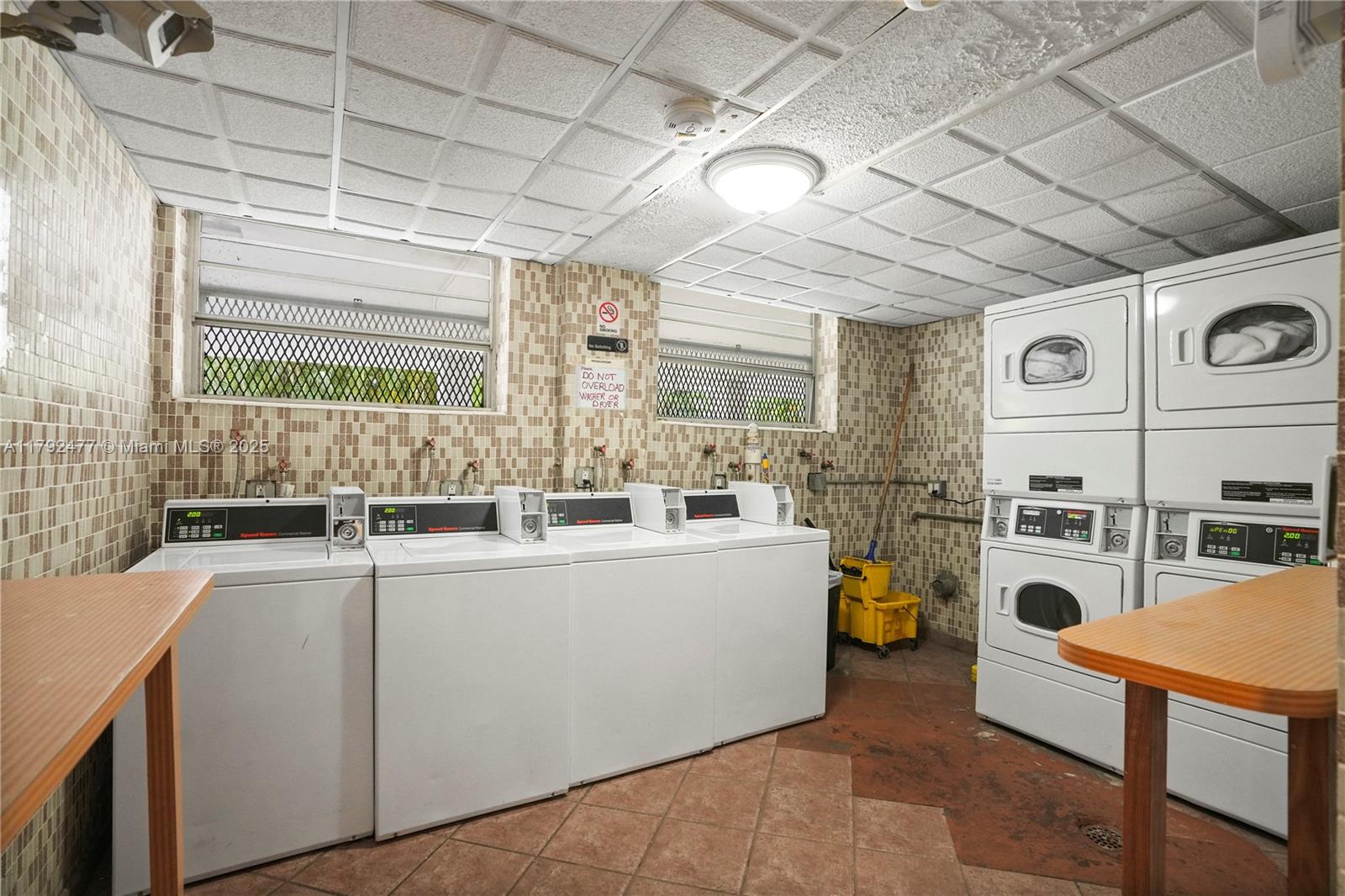 SUNNY ISLES SHORES SEC A - Residential Lease