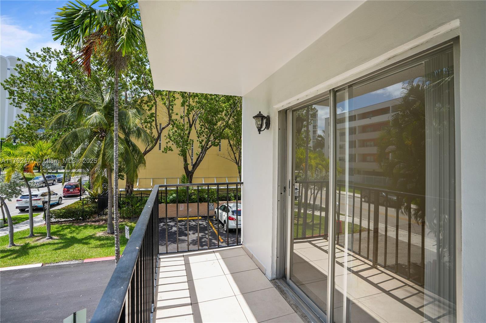 SUNNY ISLES SHORES SEC A - Residential Lease