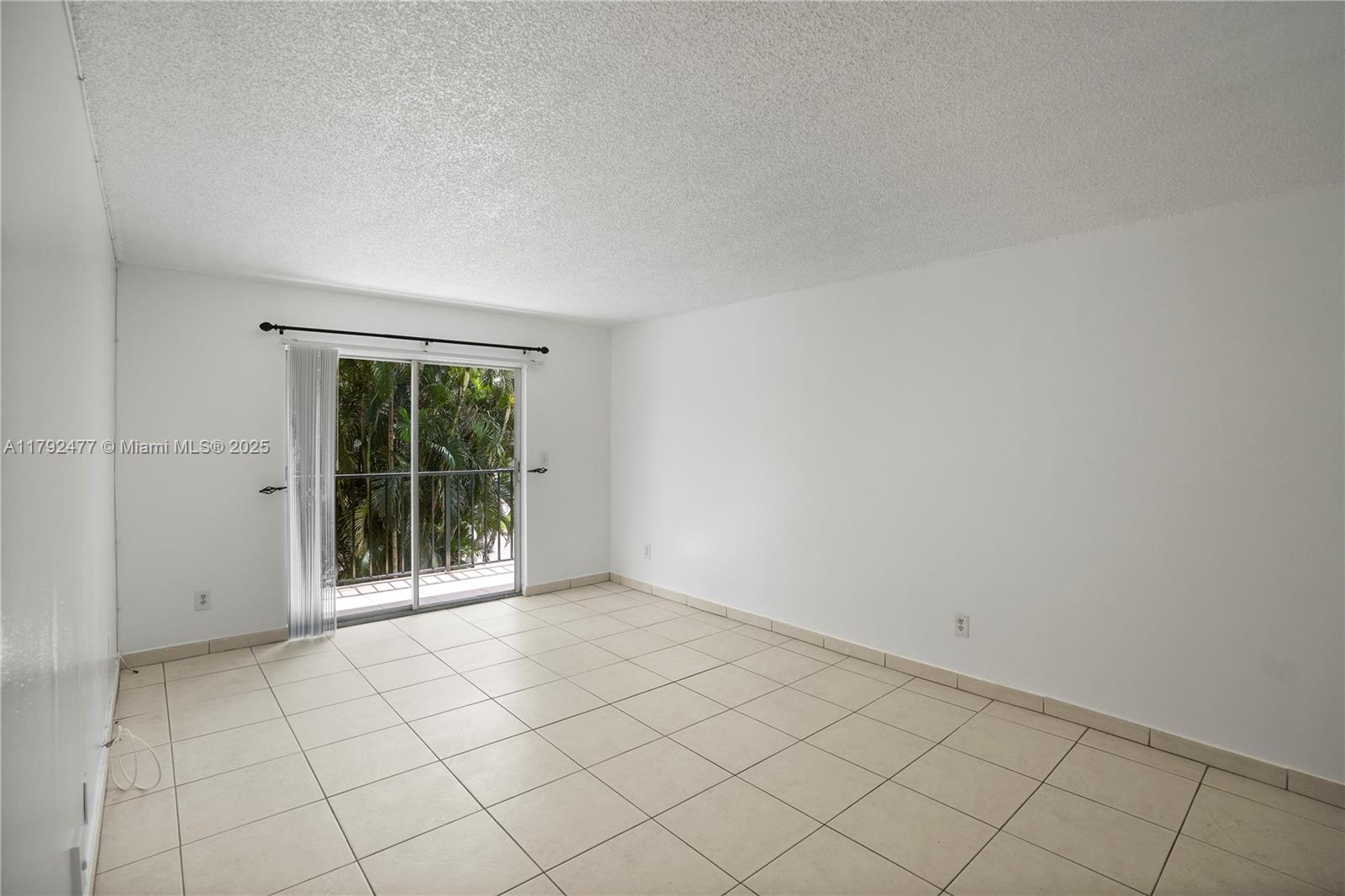 SUNNY ISLES SHORES SEC A - Residential Lease