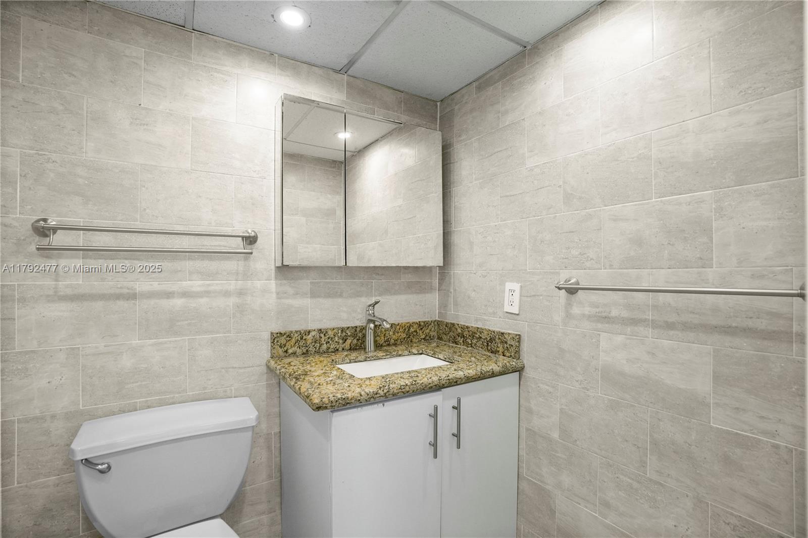 SUNNY ISLES SHORES SEC A - Residential Lease