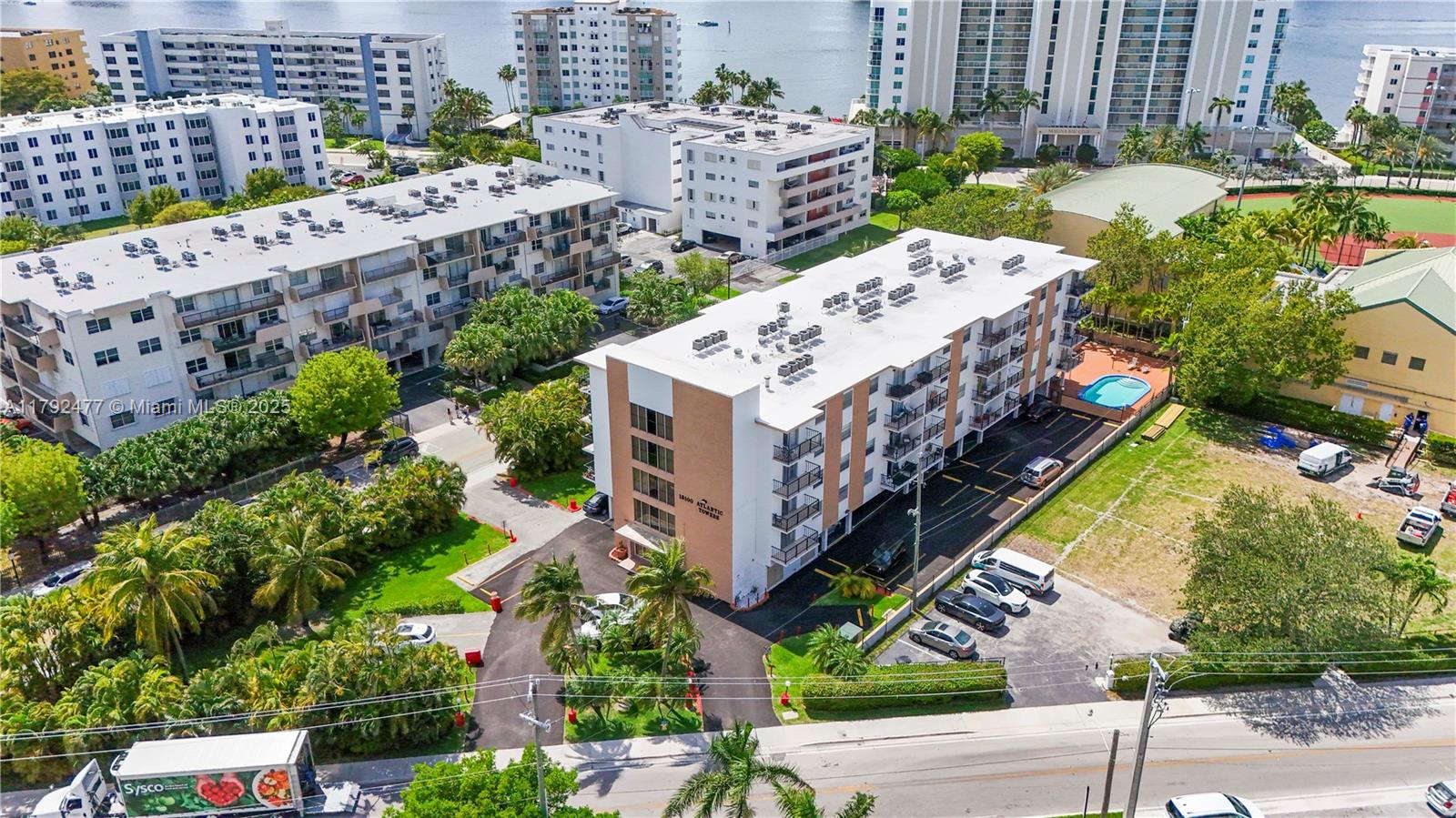 SUNNY ISLES SHORES SEC A - Residential Lease