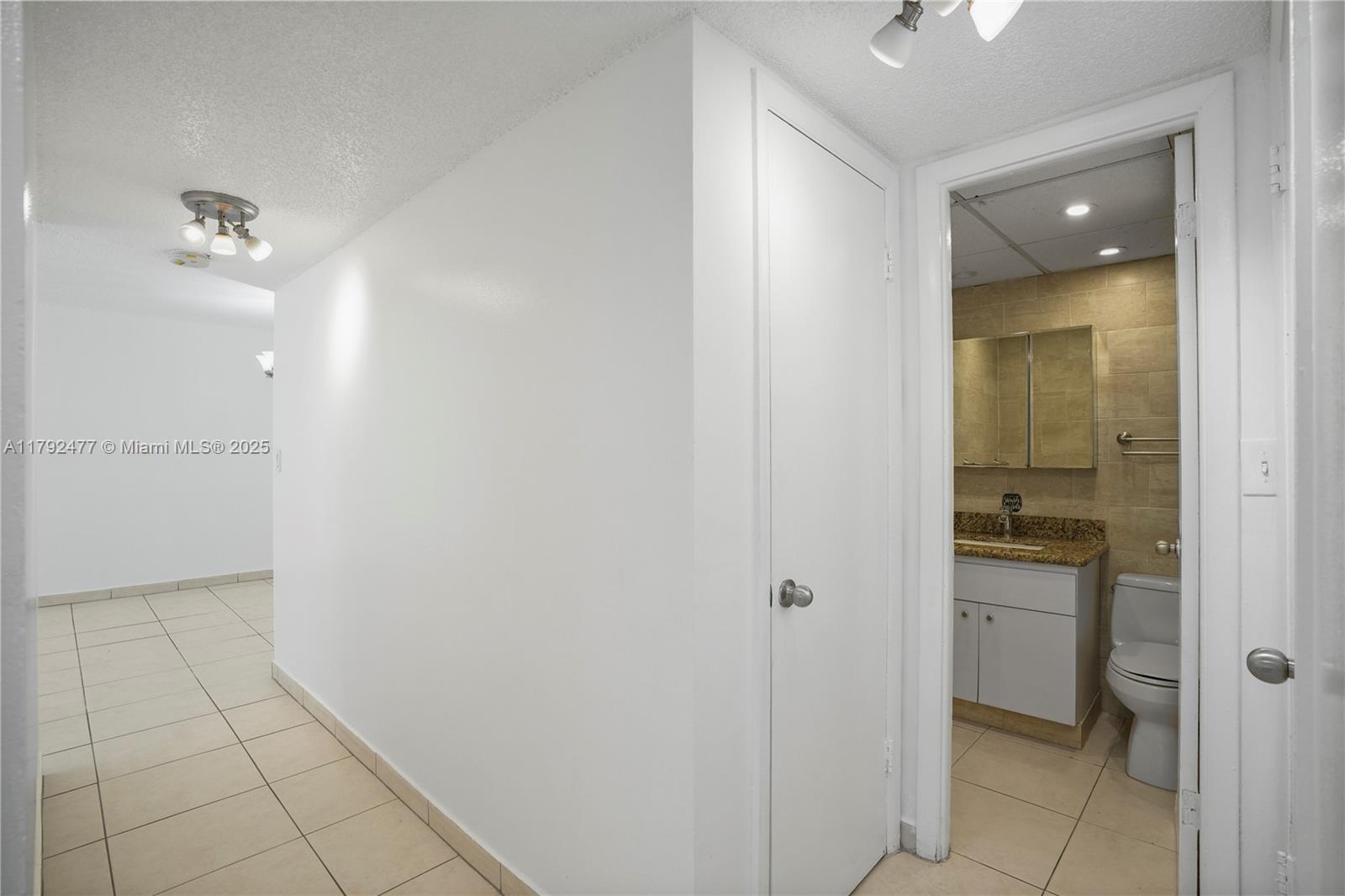 SUNNY ISLES SHORES SEC A - Residential Lease