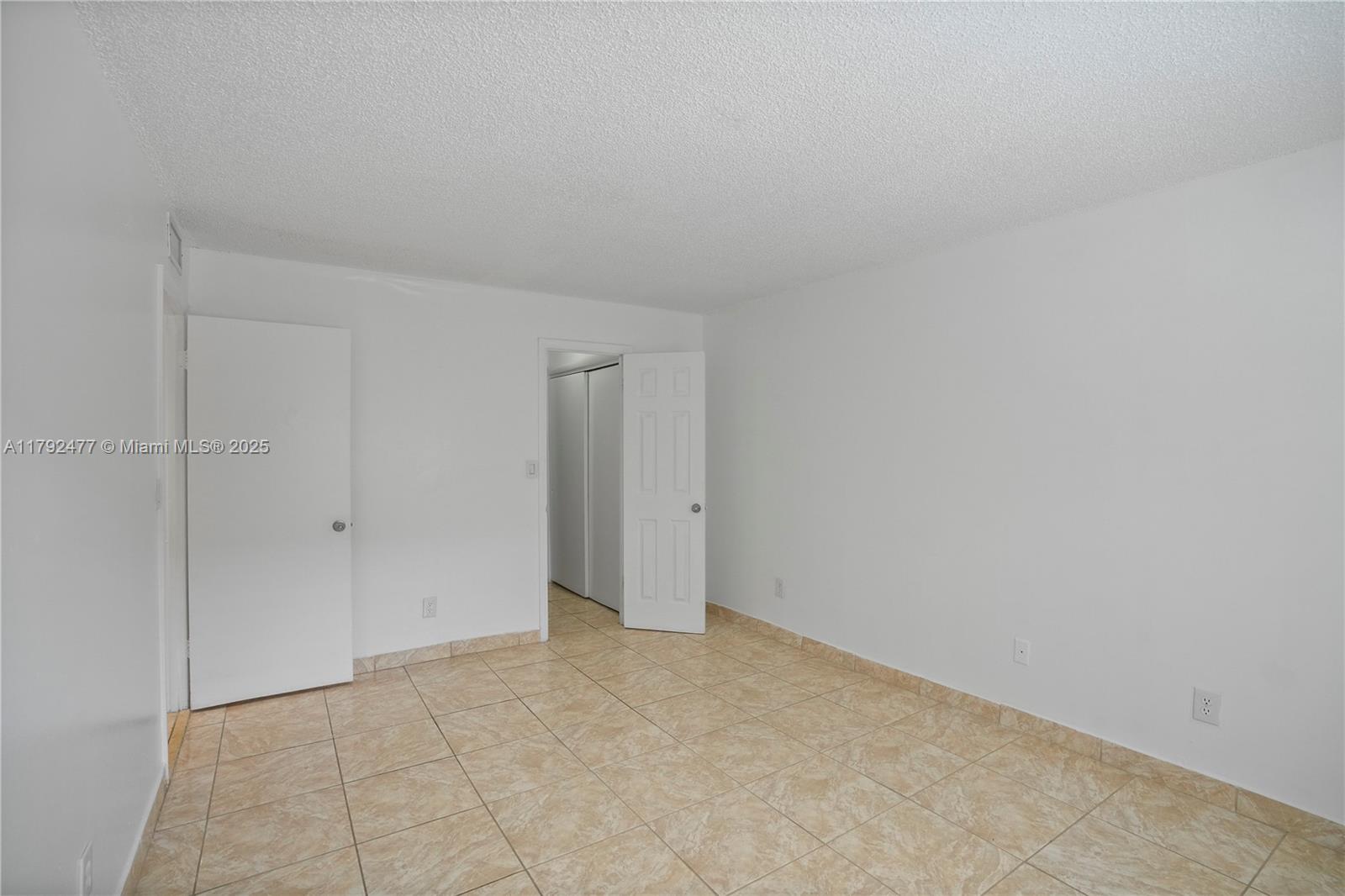 SUNNY ISLES SHORES SEC A - Residential Lease