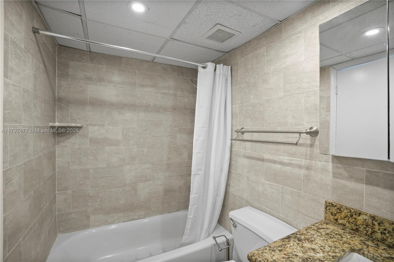 SUNNY ISLES SHORES SEC A - Residential Lease