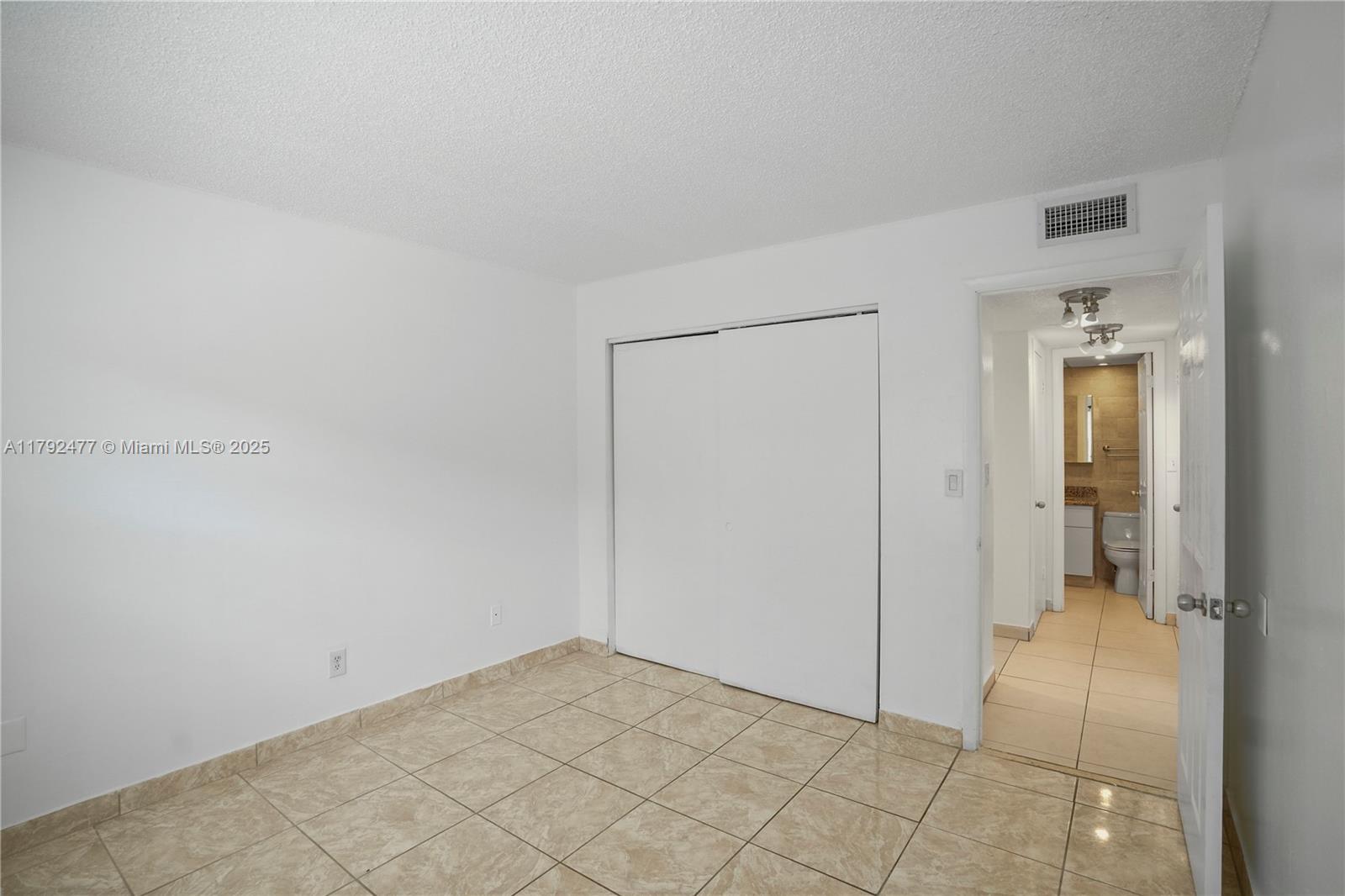 SUNNY ISLES SHORES SEC A - Residential Lease