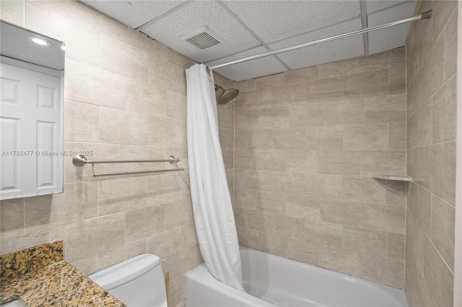 SUNNY ISLES SHORES SEC A - Residential Lease