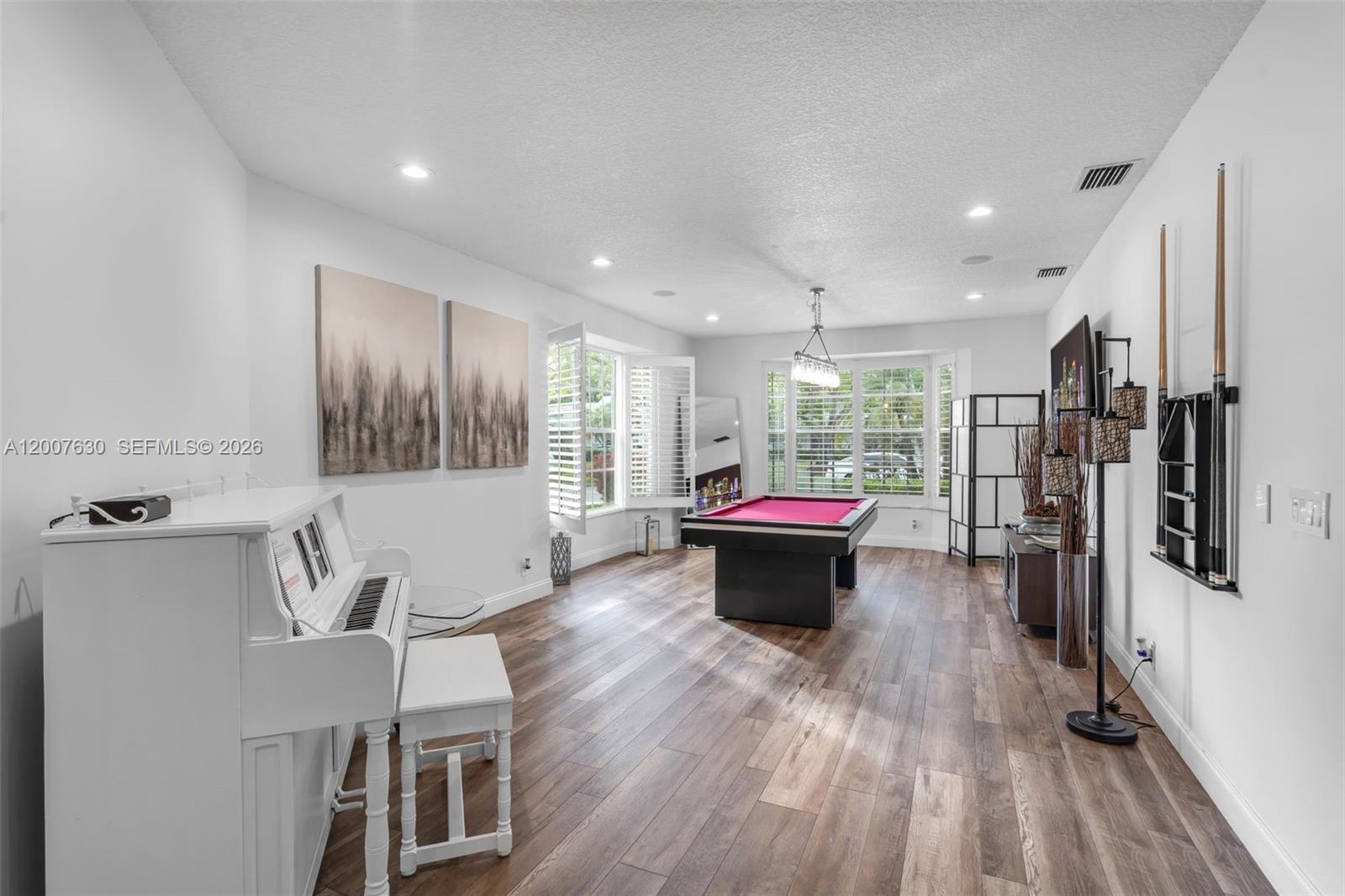 EAGLE TRACE - Residential