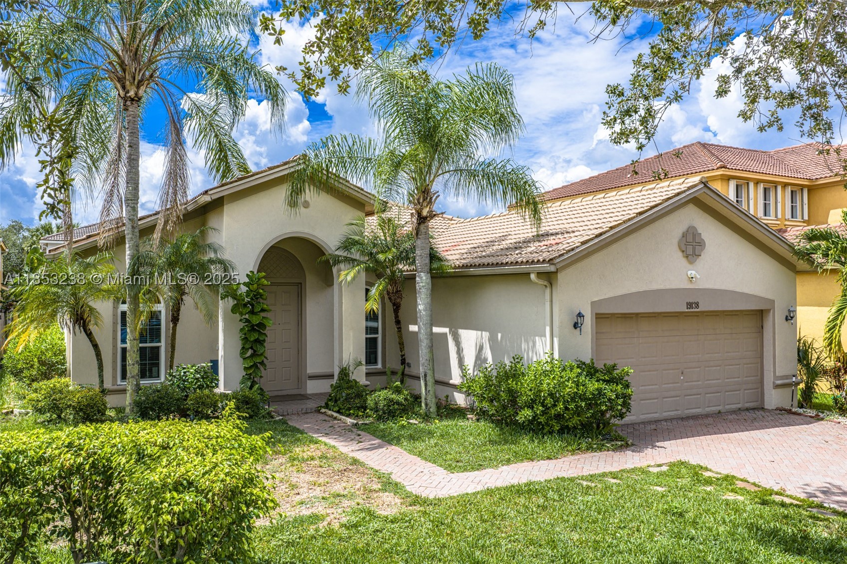 ISLES AT WESTON - Residential