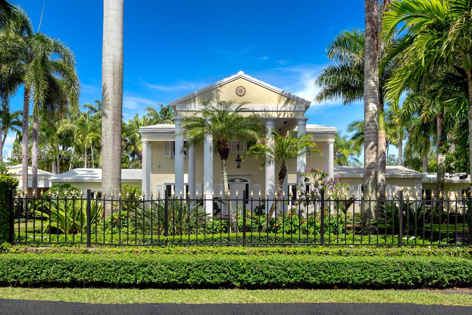 PINECREST GROVE - Residential