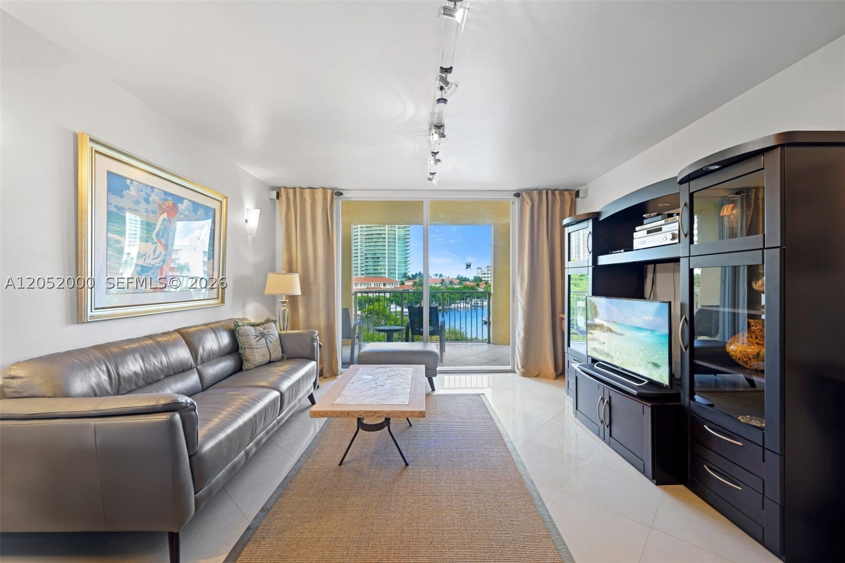 THE YACHT CLUB AT AVENTURA - Residential Lease