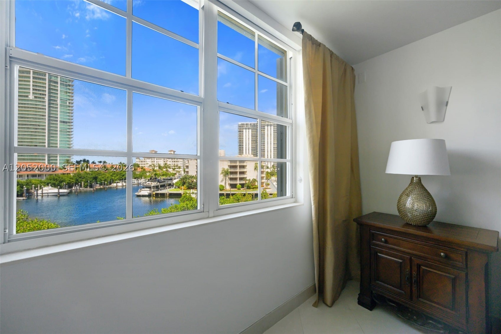 THE YACHT CLUB AT AVENTURA - Residential Lease