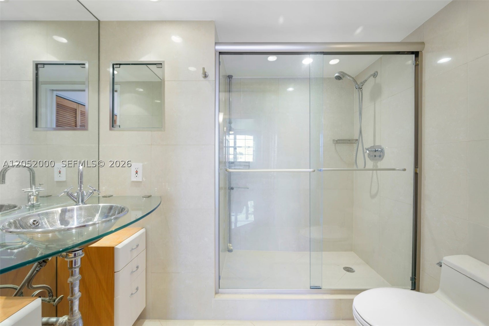THE YACHT CLUB AT AVENTURA - Residential Lease