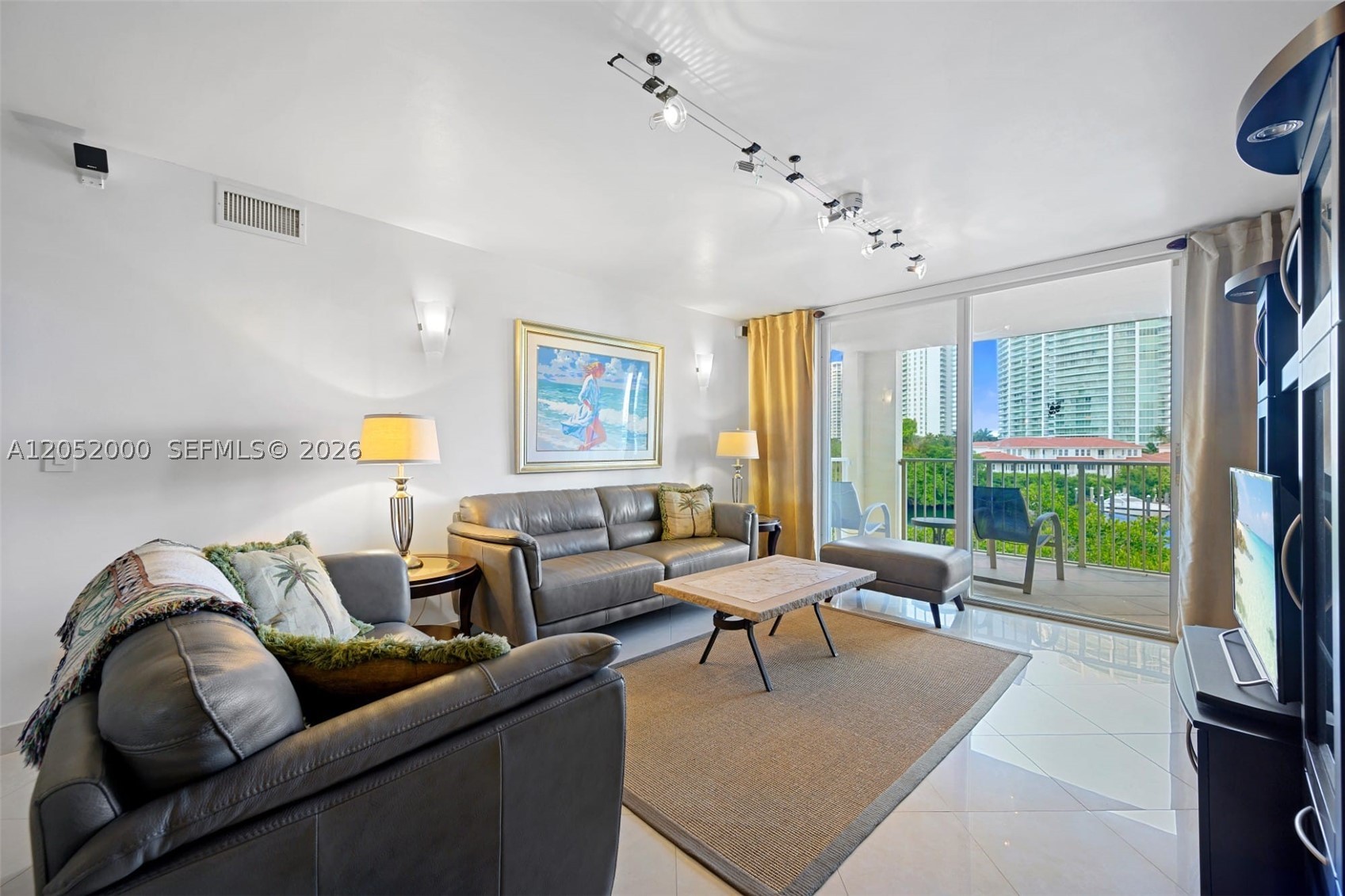 THE YACHT CLUB AT AVENTURA - Residential Lease