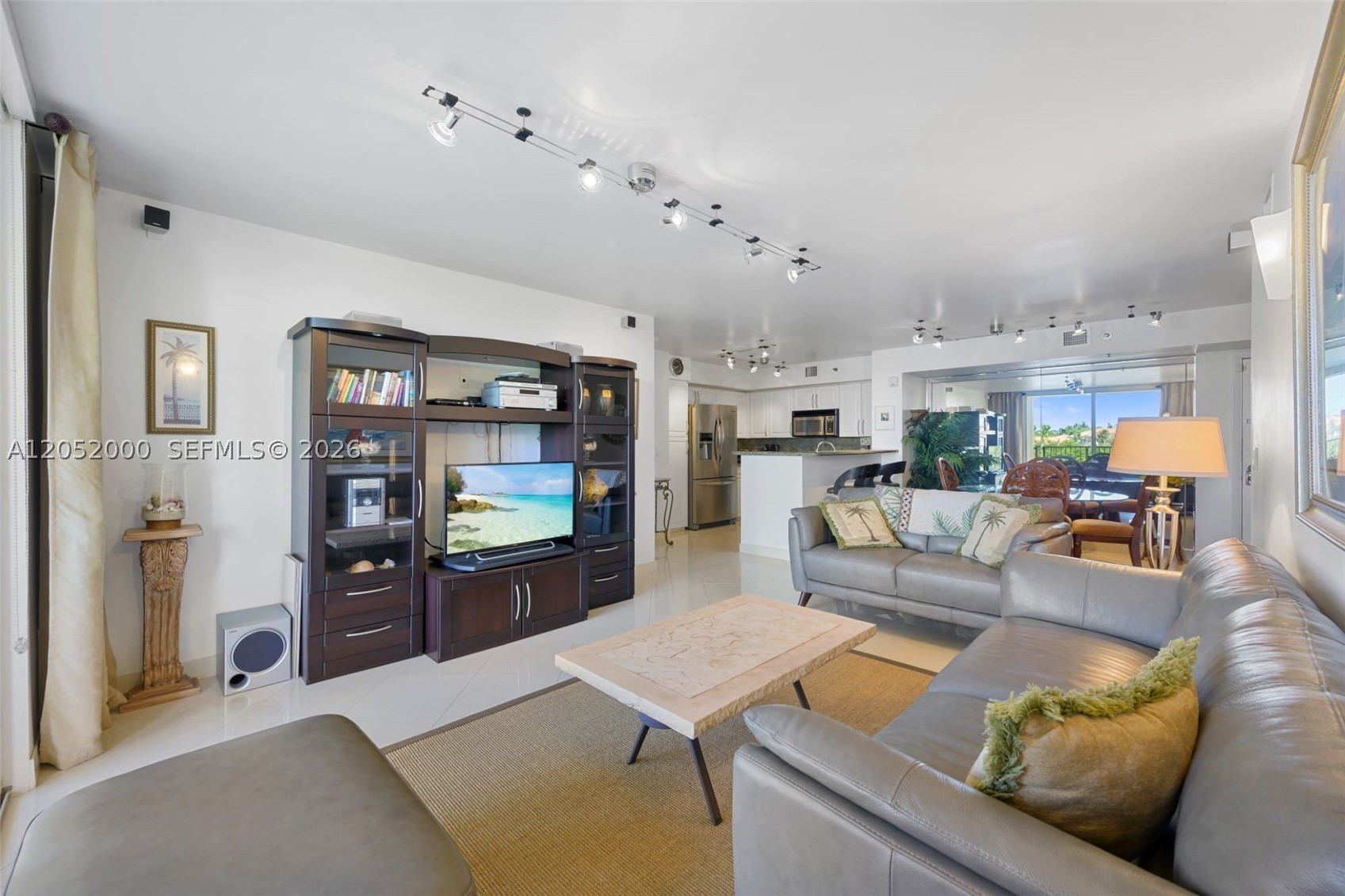 THE YACHT CLUB AT AVENTURA - Residential Lease