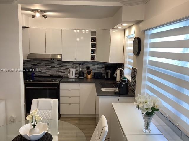 AMBASSADOR SOUTH CO-OP - Residential