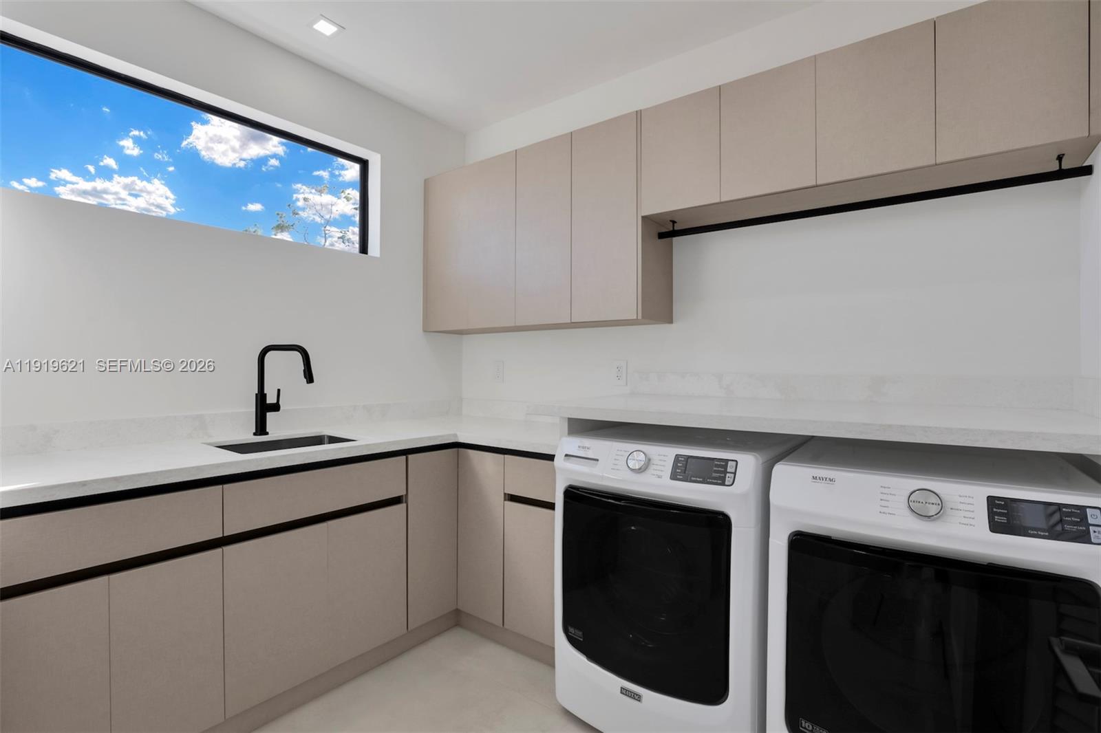 SILVER BLUFF EST-SEC B - Residential