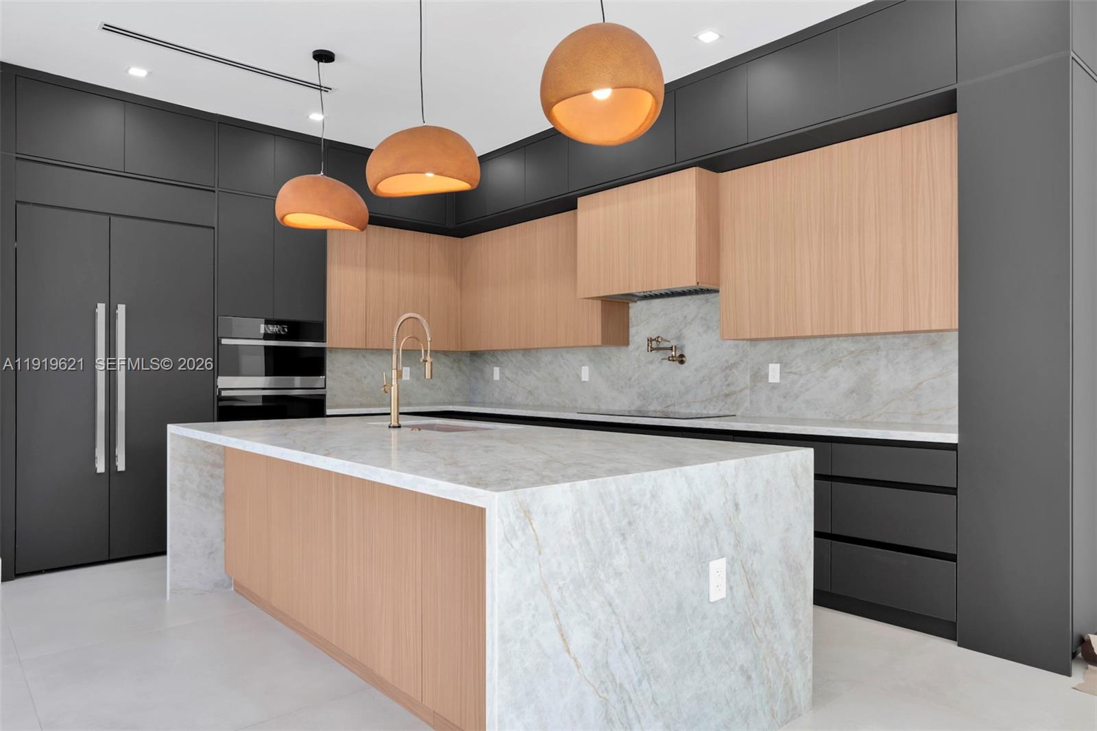 SILVER BLUFF EST-SEC B - Residential