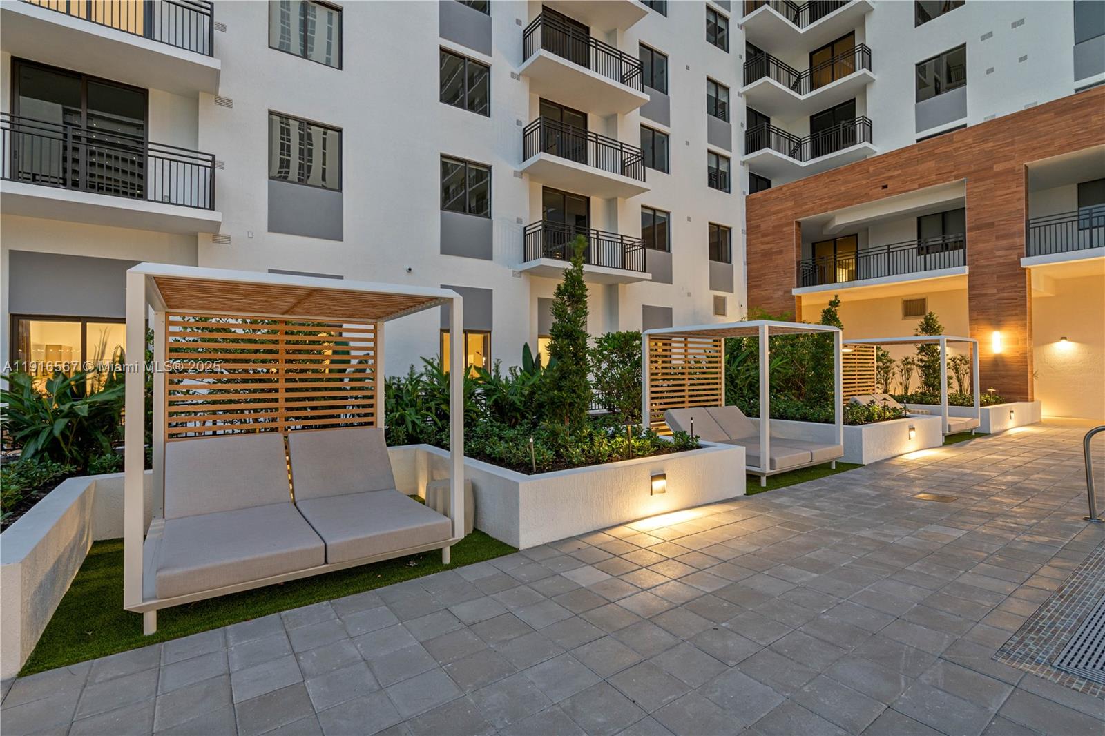 NORTH MIAMI BEACH PLACE - Residential Lease