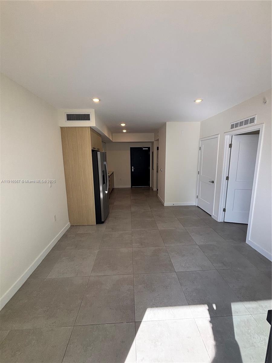 NORTH MIAMI BEACH PLACE - Residential Lease