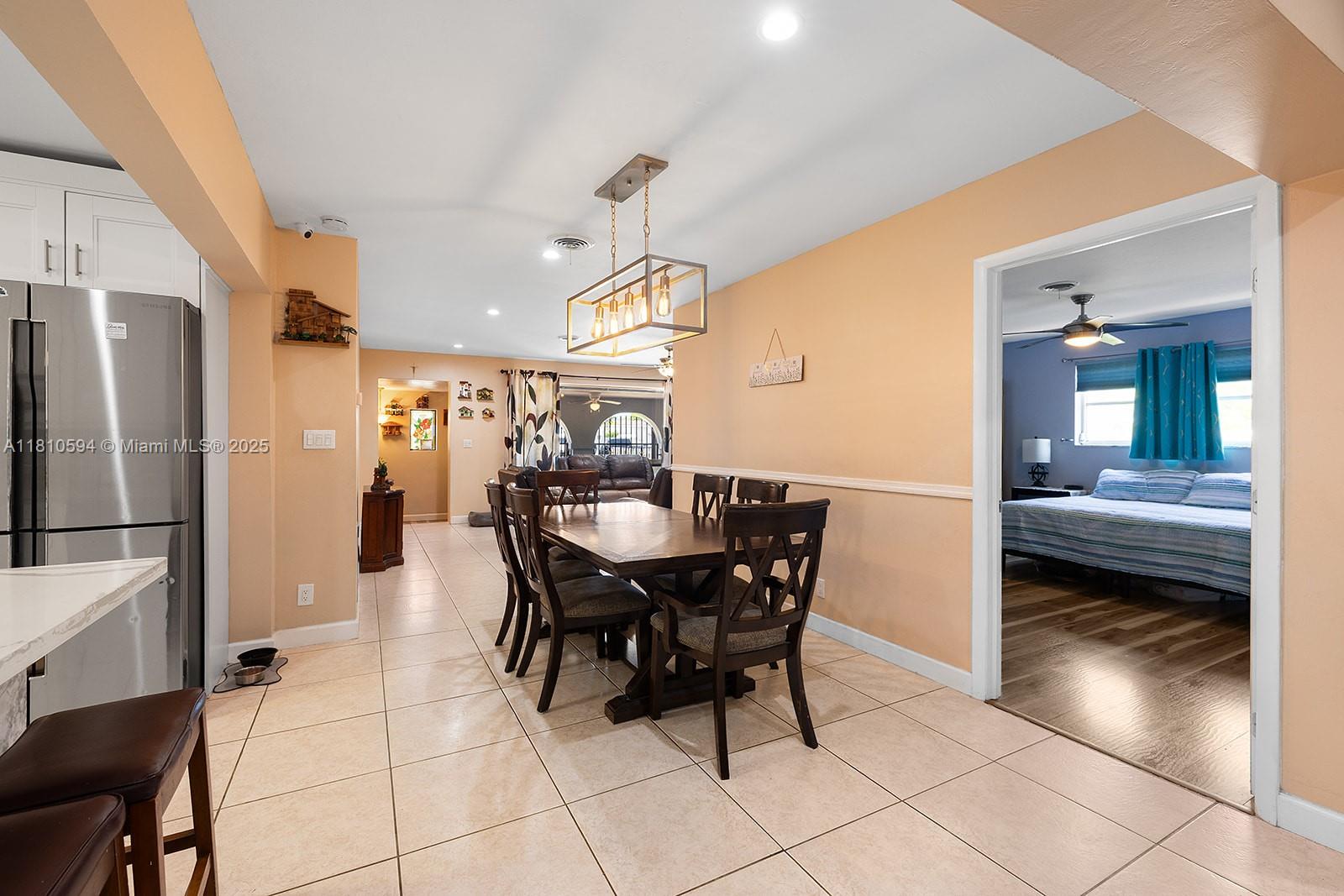 HOLLYWOOD BEACH GARDENS - Residential