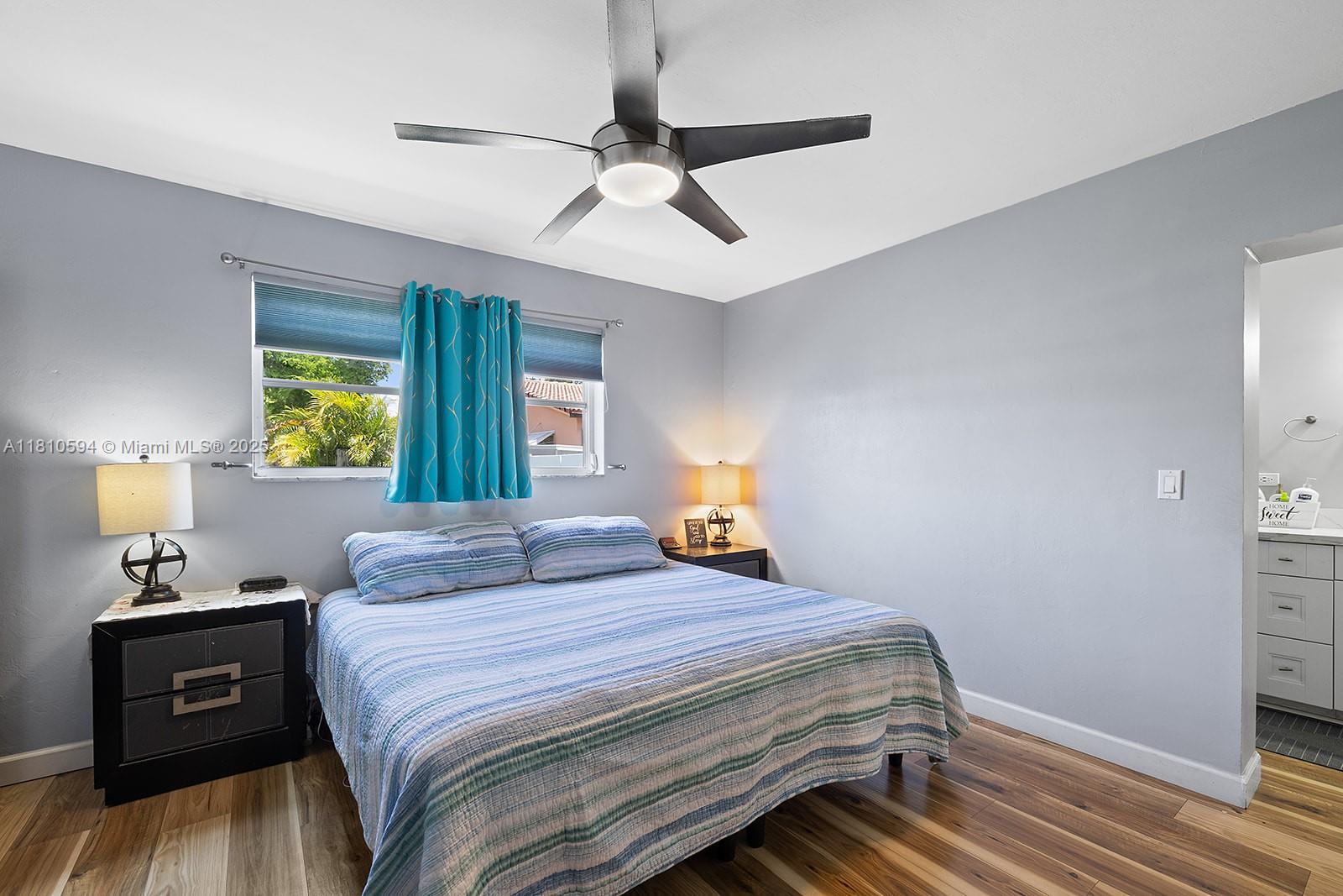 HOLLYWOOD BEACH GARDENS - Residential
