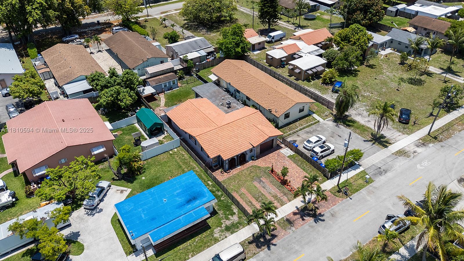 HOLLYWOOD BEACH GARDENS - Residential