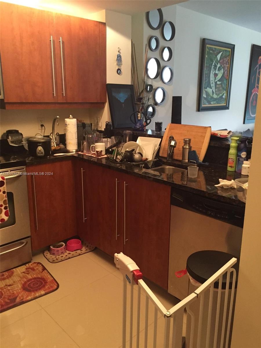 TOSCANO CONDO - Residential Lease