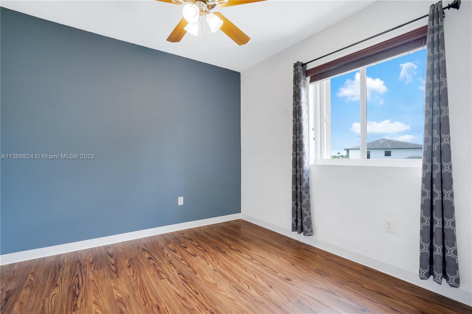 RAULS PLACE AT OASIS - Residential