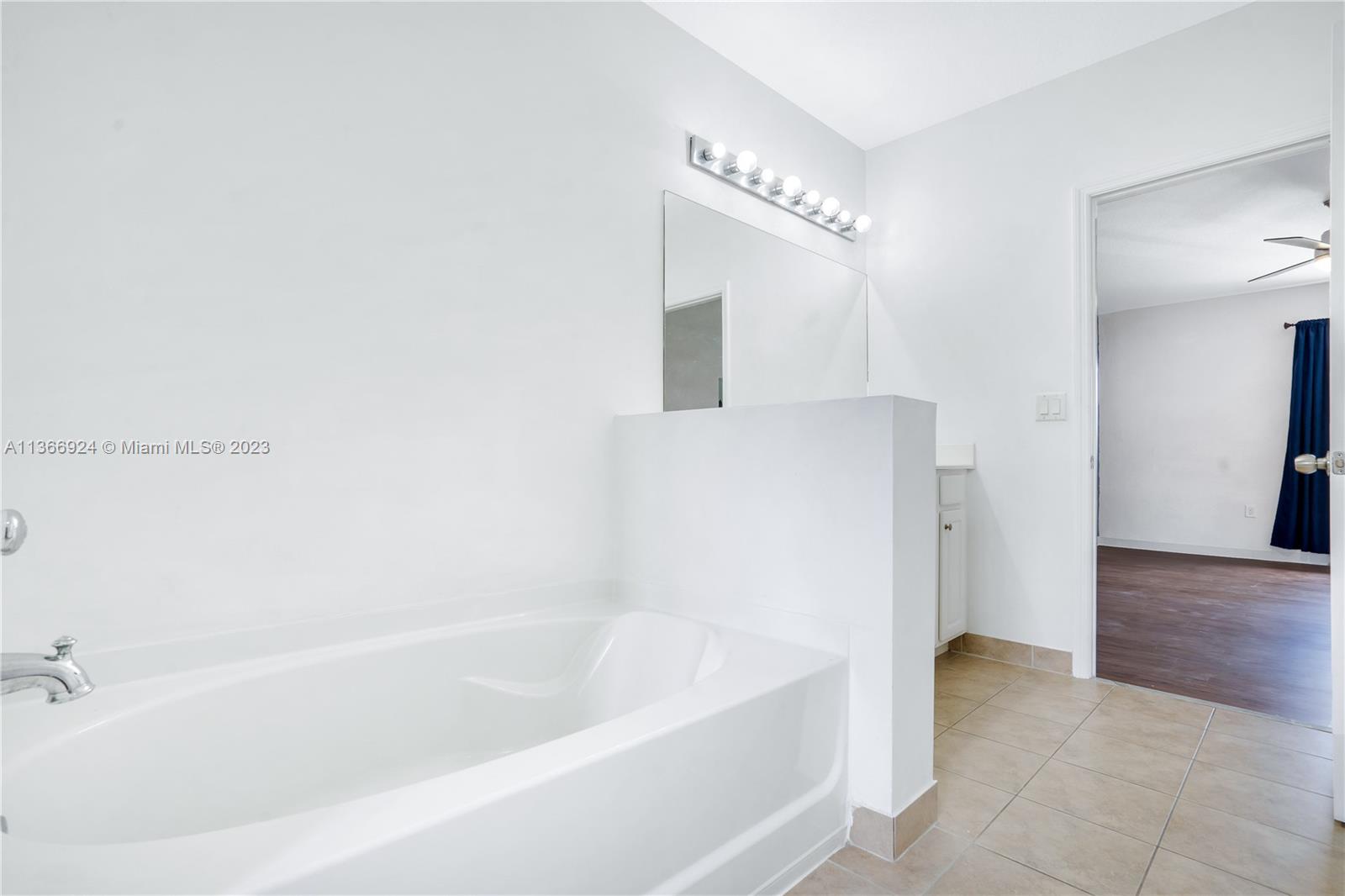 RAULS PLACE AT OASIS - Residential