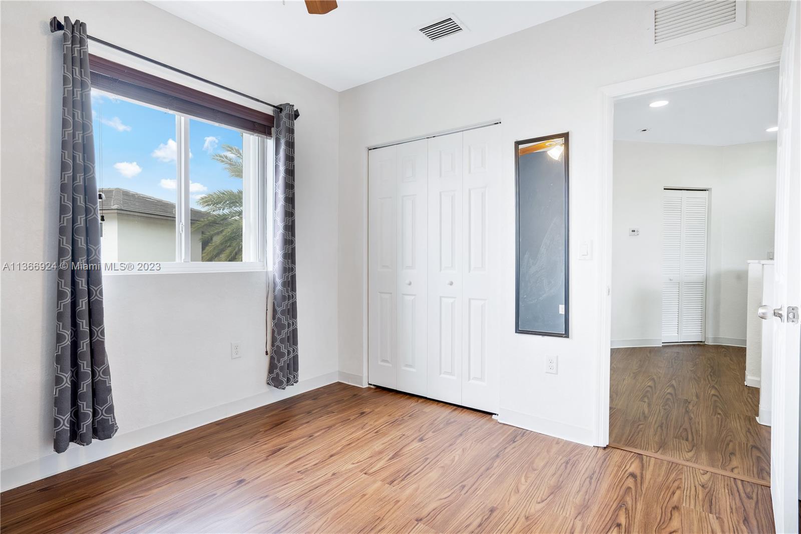 RAULS PLACE AT OASIS - Residential
