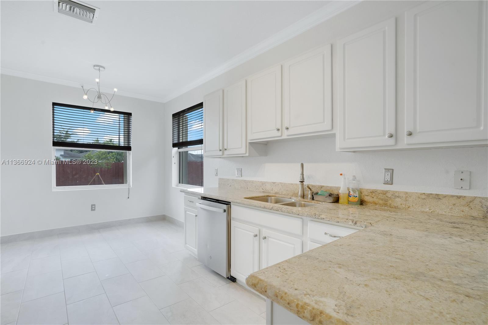 RAULS PLACE AT OASIS - Residential