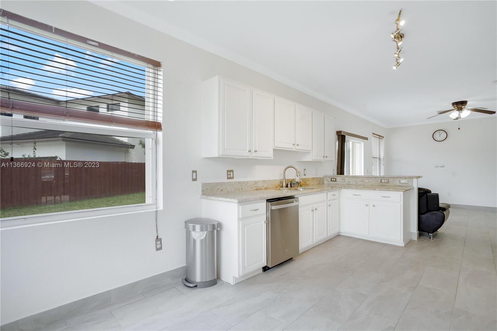 RAULS PLACE AT OASIS - Residential