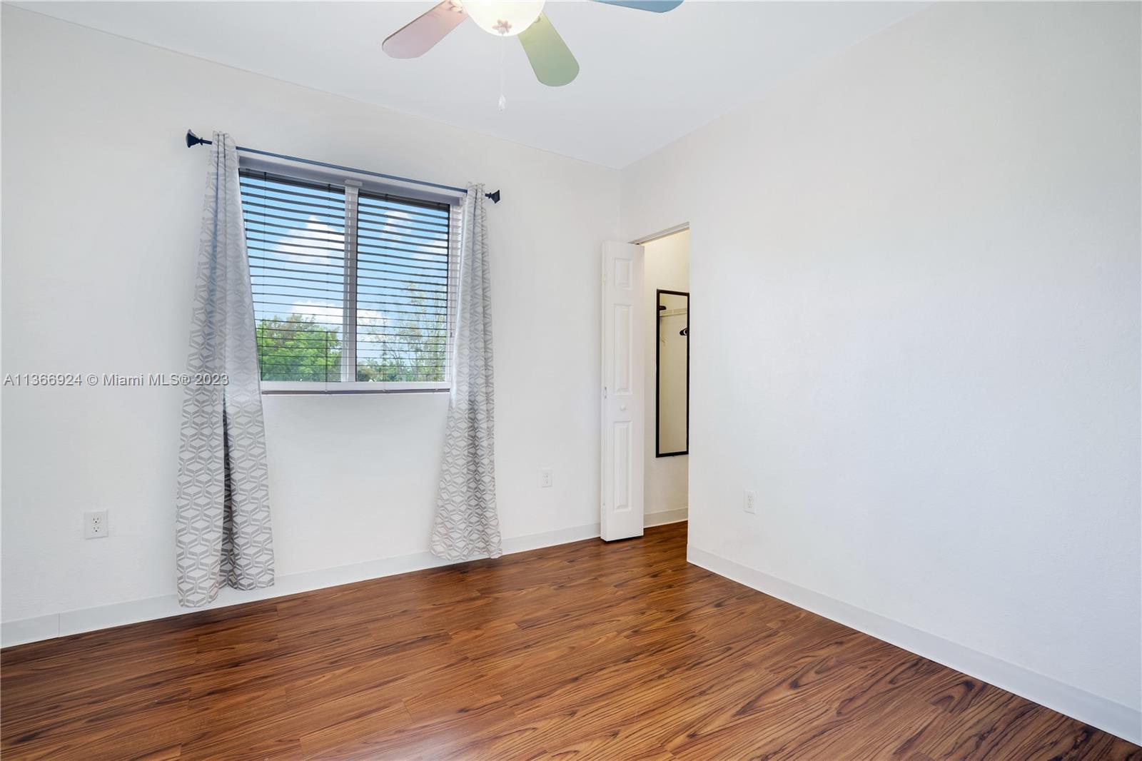 RAULS PLACE AT OASIS - Residential
