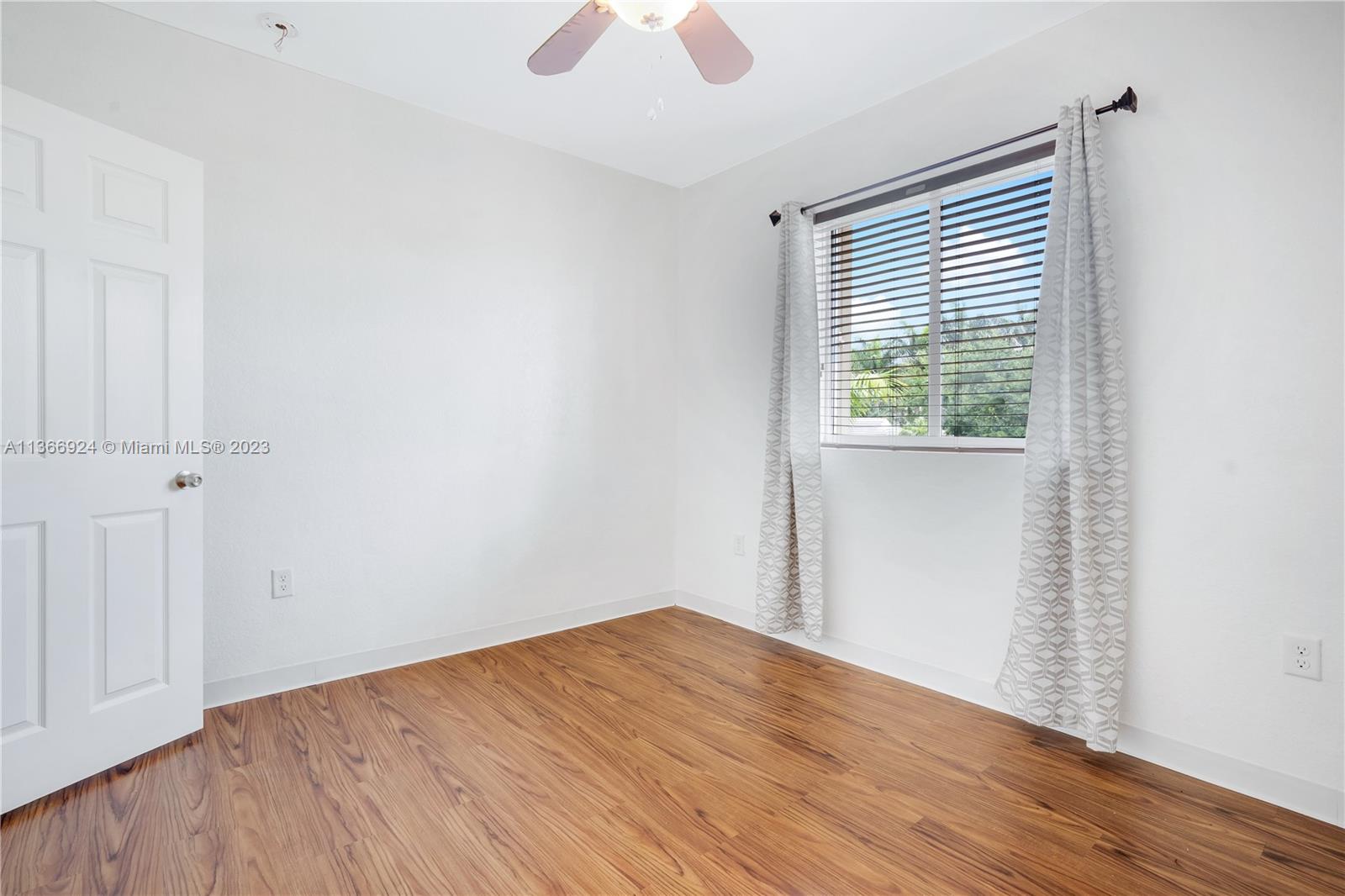 RAULS PLACE AT OASIS - Residential