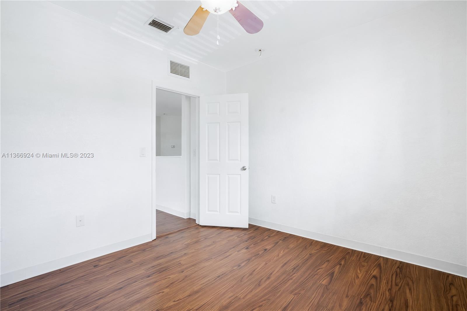RAULS PLACE AT OASIS - Residential