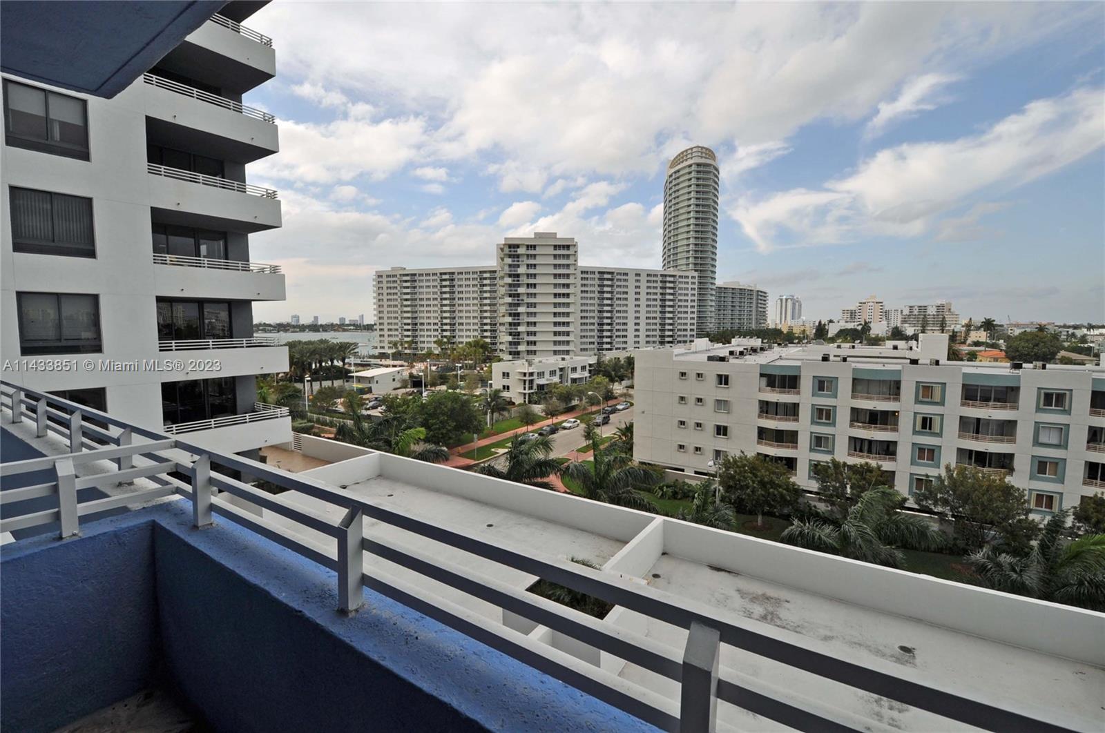 THE WAVERLY AT SOUTH BEAC - Residential Lease