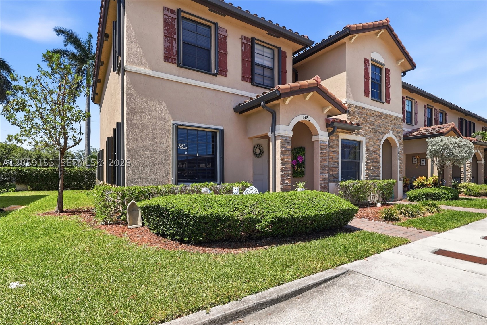 COCO PALM ESTATES - Residential
