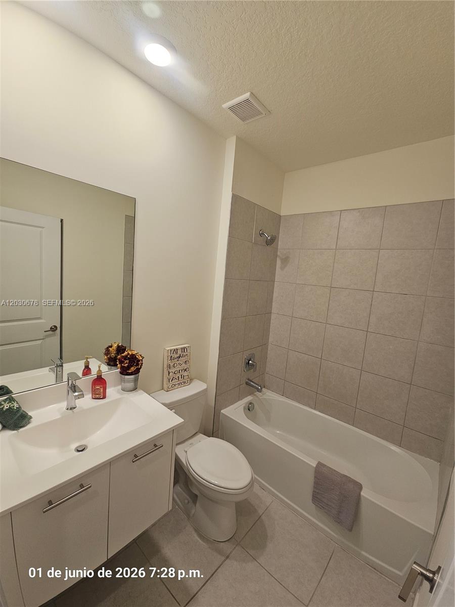 LANDMARK AT DORAL - Residential
