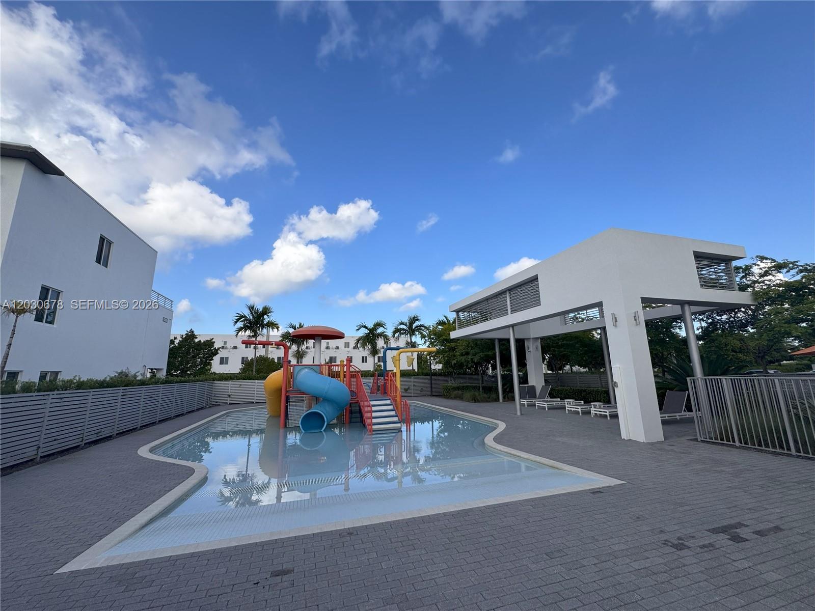 LANDMARK AT DORAL - Residential