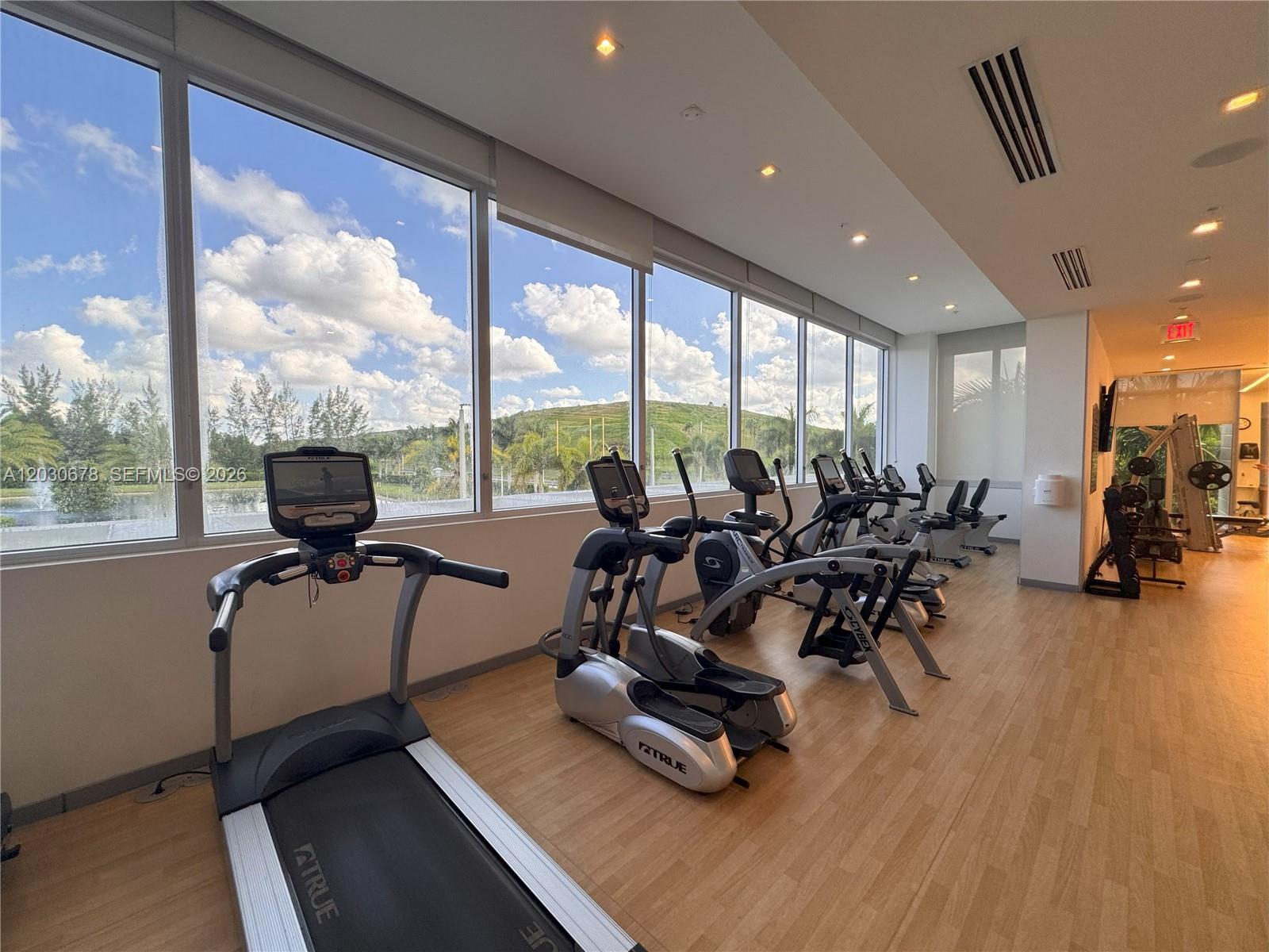 LANDMARK AT DORAL - Residential