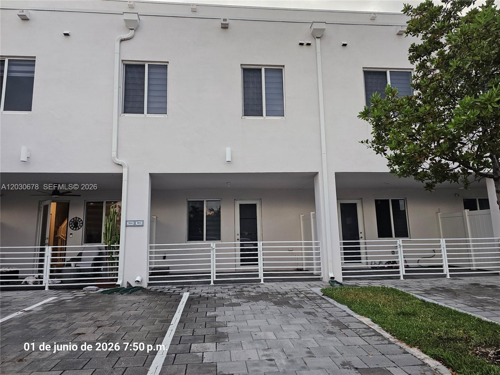 LANDMARK AT DORAL - Residential