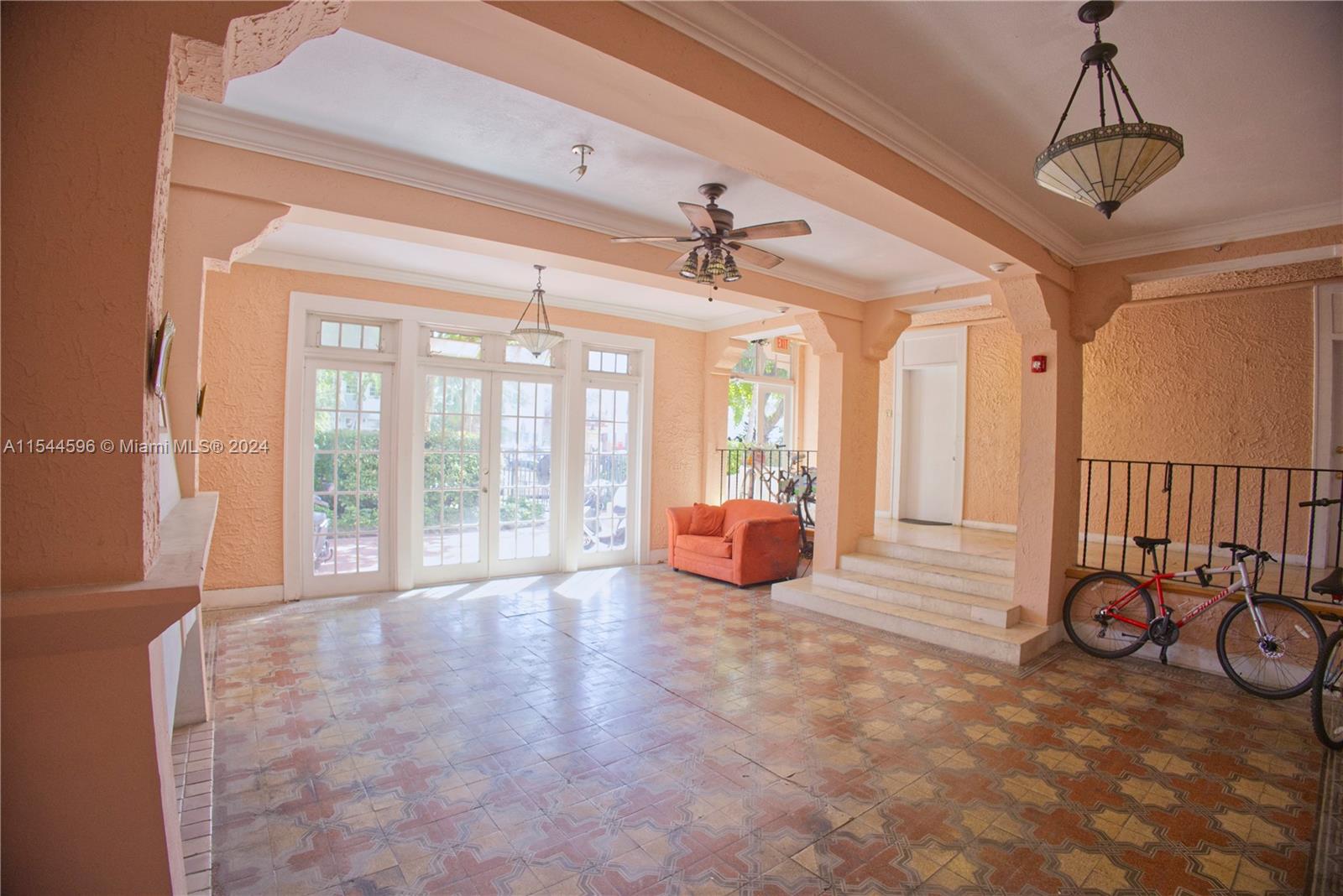 SEVILLA CONDO - Residential