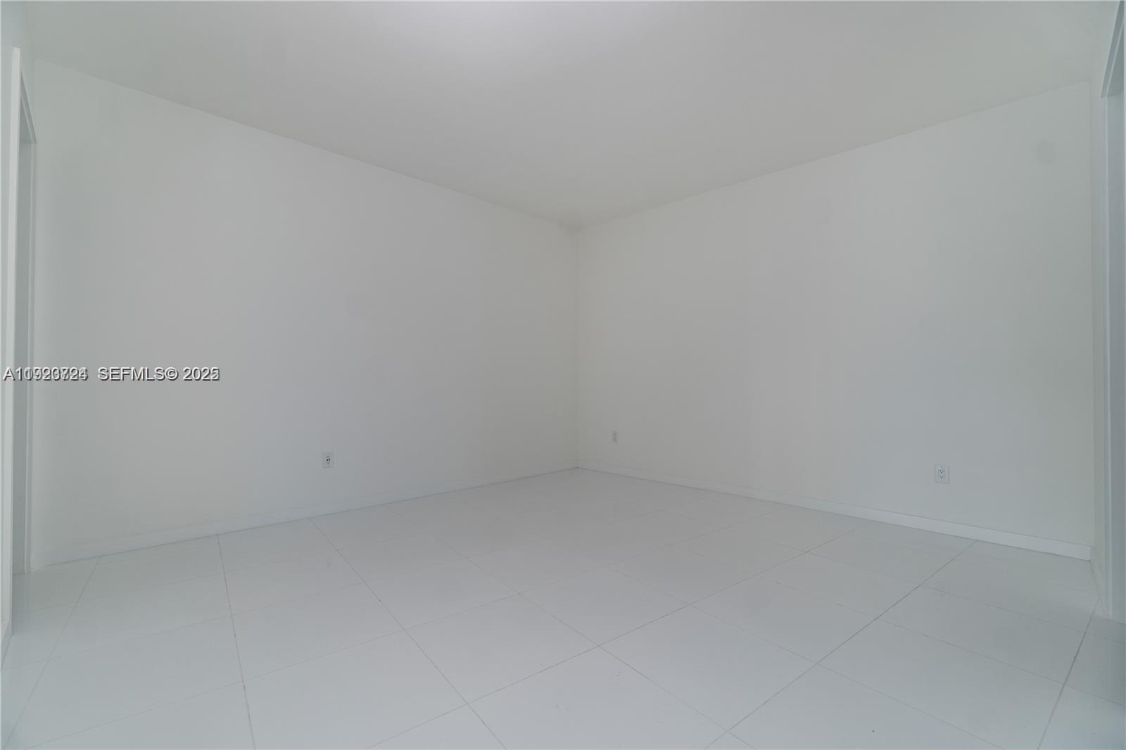 PARAMOUNT MIAMI WORLDCENT - Residential