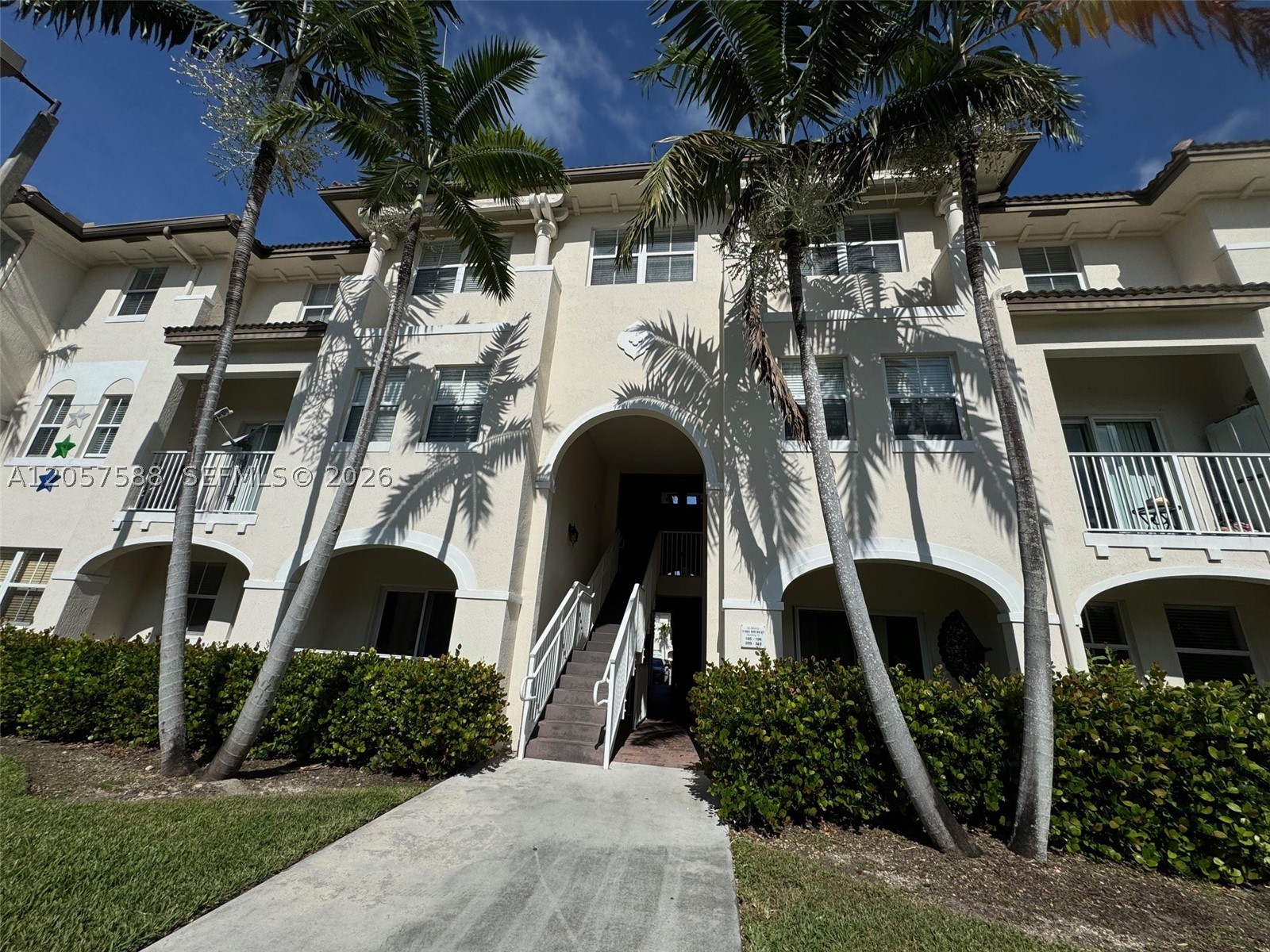 ST MORITZ AT DORAL CONDO - Residential