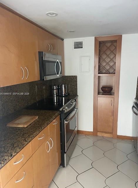 KING COLE CONDO - Residential